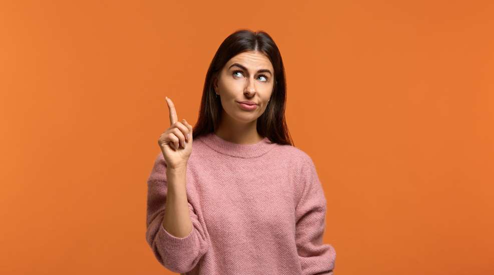 4 Silly Questions Lede