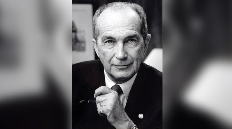 NRA Women | Remembering Former NRA President Robert Corbin