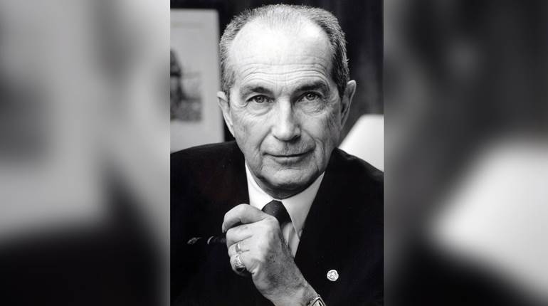 NRA Women | Remembering Former NRA President Robert Corbin