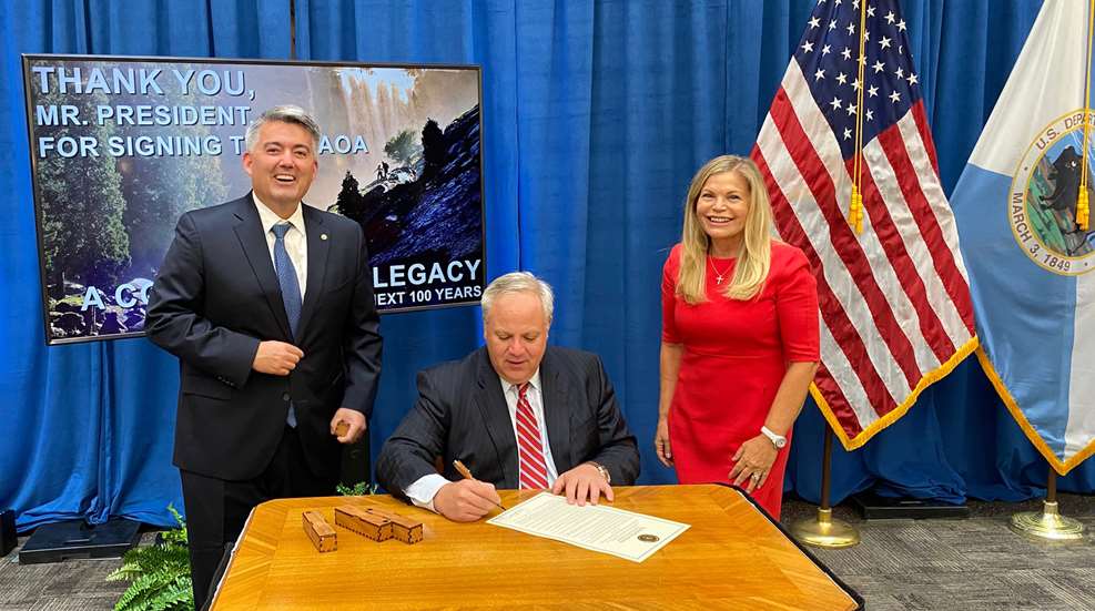 Sen Cory Gardner With Secretary David Bernhardt Susan Lapierre At White House 2020
