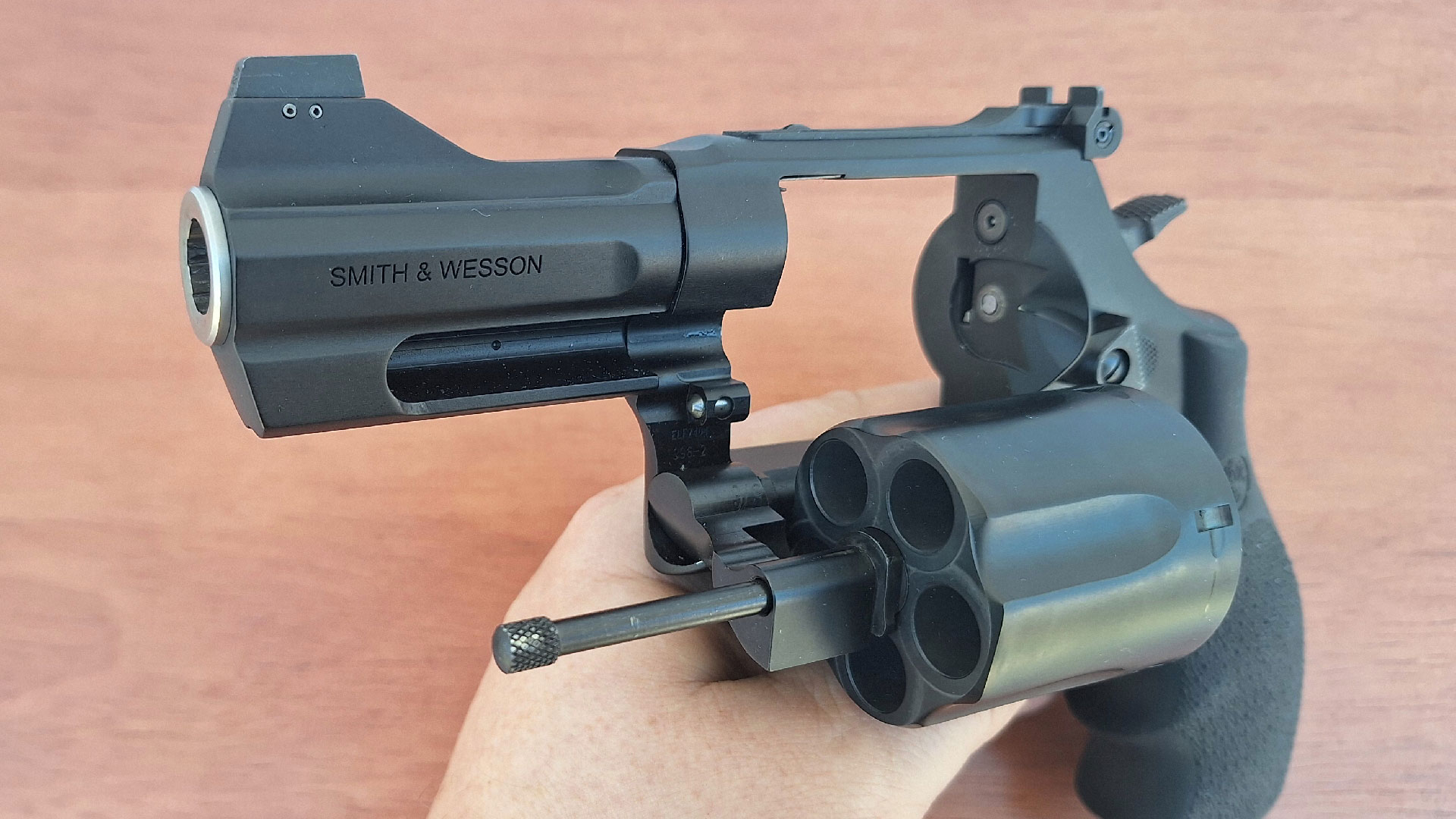 NRA Women | Something Special: Lipsey's Exclusive Smith & Wesson