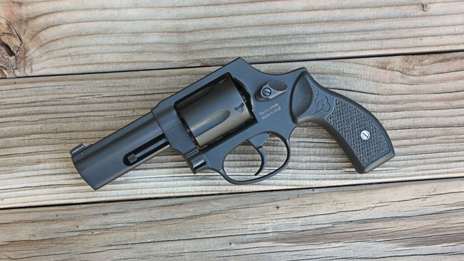 A cowboy-style revolver with interchangeable 9-shot cylinder: from